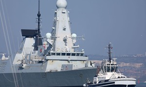 Vì sao chiến hạm phòng không Anh khó chống UAV và tên lửa Iran?