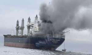 Iran tấn công dữ dội, loạt tàu chở dầu chung số phận thảm khốc