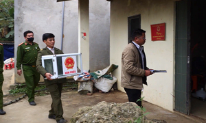 Xúc động ngày bầu cử ở Lào Cai: Hòm phiếu vượt mây núi đến từng mái nhà