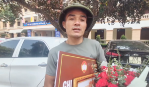 Khen thưởng người đàn ông ở Nghệ An cứu hai mẹ con nhảy cầu trong đêm