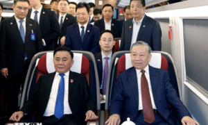 Tổng Bí thư, Chủ tịch nước Tô Lâm đi tàu cao tốc - chủ đề hot MXH Trung Quốc