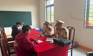 Nhóm thiếu niên ở Lâm Đồng đua xe rồi quay phim đăng lên mạng xã hội