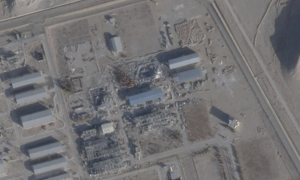 Ông Trump: Thu hồi Uranium của Iran 'lâu dài và khó khăn'