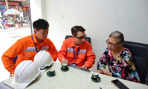 EVNHANOI: Đa dạng dịch vụ, công khai minh bạch trong từng khâu thực hiện