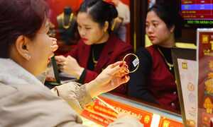 Giá vàng hôm nay 22/4: Lao dốc không phanh, giảm hơn 100 USD/ounce