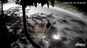 Phát hiện qua camera, 2 người vứt rác bừa bãi bị phạt