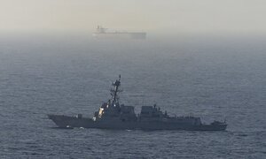 Căng thẳng tại eo biển Hormuz: Mỹ, Iran thay nhau chặn bắt tàu hàng