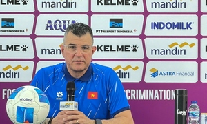 HLV Roland bật mí bí quyết giúp U17 Việt Nam hạ U17 Australia, vào chung kết