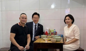 Chủ quán phở đón Tổng thống Hàn Quốc: 'Cả đêm qua tôi hạnh phúc không ngủ nổi'