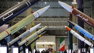 Iran tuyên bố phần lớn kho tên lửa chưa triển khai, gửi cảnh báo cứng rắn đến Mỹ