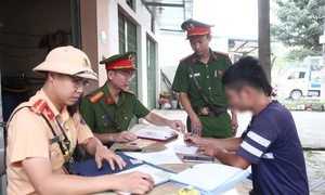 Chậm nộp tiền phạt vi phạm giao thông bị tính thêm bao nhiêu mỗi ngày?