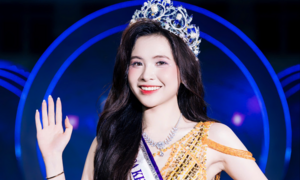 Nhan sắc và học vấn ấn tượng của tân Hoa khôi Đại học Đại Nam 