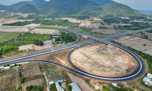 Cao tốc Biên Hòa – Vũng Tàu đón những phương tiện đầu tiên