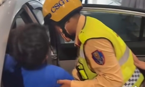 CSGT Đà Nẵng mở đường đưa người đàn ông đi cấp cứu trong đêm