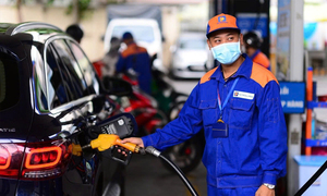 Kéo dài việc giảm thuế nhập khẩu một số mặt hàng xăng dầu về 0% đến 30/6