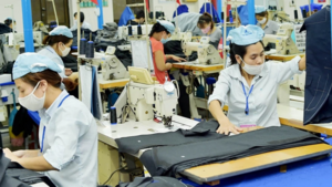 Đi làm dịp lễ 30/4 - 1/5, tiền lương, tiền công có thể gấp 5 lần ngày thường