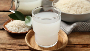 Dưỡng da sáng mịn bằng nước gạo lên men