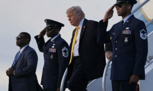 Ông Donald Trump 'lách' quy định quyền hạn chiến tranh
