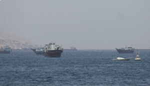 Mỹ, Iran phát động cuộc tấn công mới giành quyền kiểm soát eo biển Hormuz