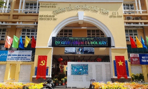 Hơn 5.000 học sinh ở TP.HCM phải dừng ăn bán trú