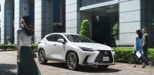Lexus giảm giá hàng trăm triệu đồng cho xe động cơ hybrid tại Việt Nam