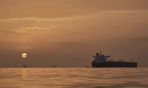 Iran chặn tàu của nước ủng hộ Mỹ qua eo biển Hormuz