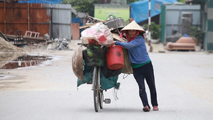 VCCI đề xuất doanh nghiệp nộp thuế thay người buôn đồng nát, ve chai