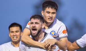 Công an TP.HCM 2-2 Đà Nẵng: Cựu tuyển thủ U23 Việt Nam ghi bàn rồi nhận thẻ đỏ
