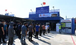 Người dân chen chân đăng ký việc làm tại siêu dự án KĐT Thể thao Quốc tế Hà Nội