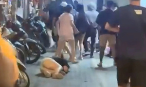 Tạm giữ một số người trong vụ cô gái bị đánh gục trong đêm trên phố Hà Nội