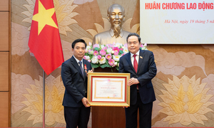 Phó Chủ tịch Quốc hội Nguyễn Doãn Anh nhận Huân chương Lao động hạng Nhất