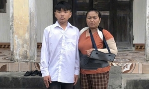 Lời khẩn cầu của người mẹ ung thư di căn: 'Mong sống thêm để con không bơ vơ'