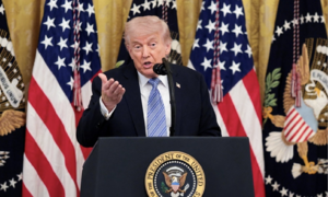 Ông Trump hoãn cuộc tấn công ‘rất lớn’ nhằm vào Iran