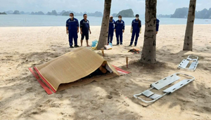 Dông lốc thổi lật thuyền trên Vịnh Hạ Long, hai vợ chồng thiệt mạng