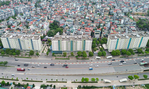 Cận cảnh nơi ở mới của các hộ dân rời ven sông Hồng để xây cầu