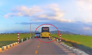 Xác minh clip xe khách bỏ đi sau va quệt khiến một học sinh ngã ở Gia Lai