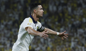 Ghi 2 bàn giúp Al Nassr thắng đậm, Ronaldo lần đầu tiên vô địch Ả Rập Xê Út
