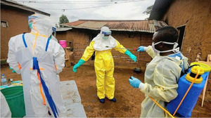 Việt Nam siết phòng Ebola, cách ly 21 ngày người nhập cảnh từ vùng dịch