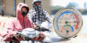 Ngoài đường hầm hập như lò nung, người Hà Nội kéo vào trung tâm thương mại tránh nóng