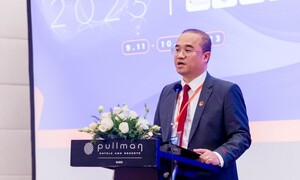 Ông Nguyễn Trúc Lê làm Hiệu trưởng Trường Đại học Kinh tế, ĐH Quốc gia Hà Nội