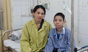 Thiếu niên 15 tuổi ung thư giai đoạn cuối: 'Nếu con chết, mẹ hiến tạng cứu người nhé'