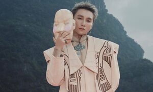 Sơn Tùng M-TP hát tiếng Anh thế nào mà gây tranh cãi?