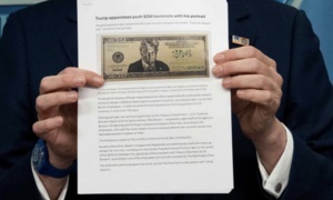 Mỹ xem xét phát hành tờ 250 USD in hình ông Trump