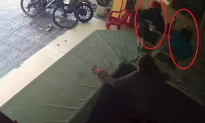 Truy tìm nhóm người dùng búa đập tủ kính, cướp tiệm vàng ở TP.HCM