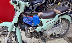 Khách chịu chi tiền bảo dưỡng xe chạy xăng E10, thợ sửa xe hốt bạc