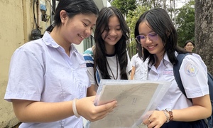 Thi lớp 10 tại TP.HCM: Thí sinh nói đề Toán vừa sức, thi nhau đoán điểm