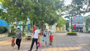 Không cần tăng 2 ngày nghỉ dịp Quốc khánh, đâu phải ai cũng có con khai giảng