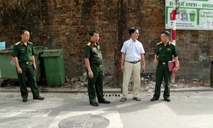 Xác minh thông tin hố bom nghi chôn cất 15 liệt sĩ ở Kinh thành Huế