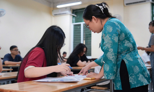 Đề thi Văn của 3 thí sinh ở TP.HCM bị lỗi in, phải mở đề dự phòng