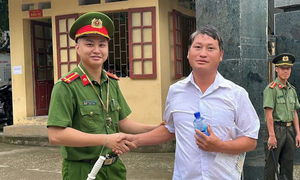 Bí thư Chi bộ 36 tuổi ở Lào Cai đi thi tốt nghiệp THPT 